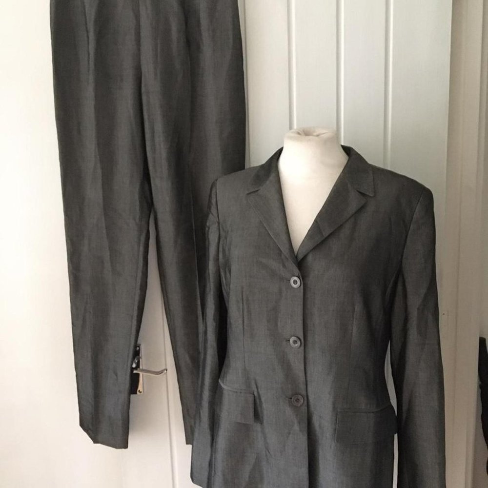 Austin Reed Womens Grey Suit